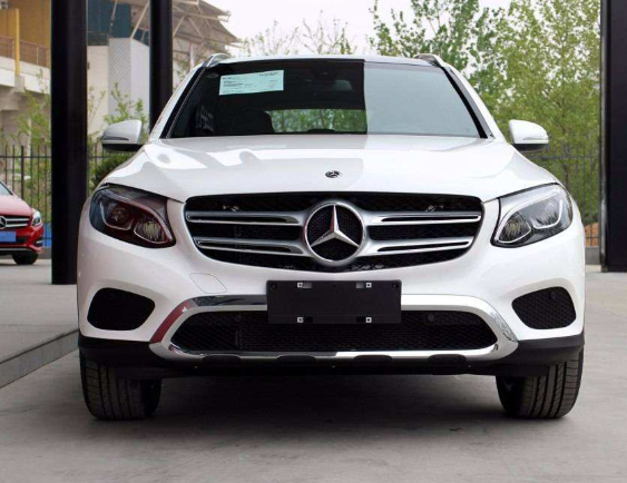 奔驰glc200l售3998万这个价格你会入手吗