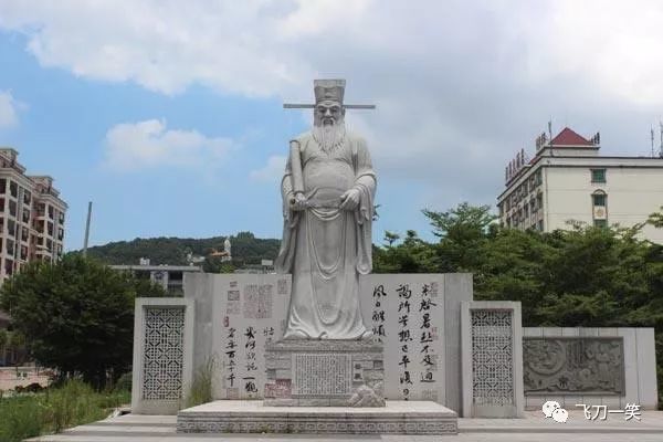 还不能入选"宋四家"这个"宋代书法顶级俱乐部"的,原先在里面的是蔡京