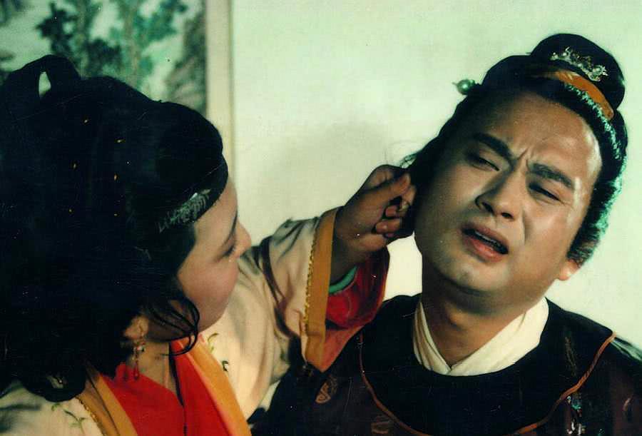 红楼梦香菱在薛蟠房里多年为什么没怀孕这是谁的错