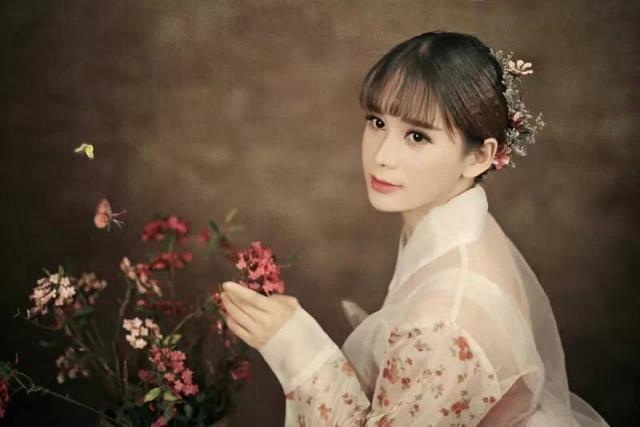 王国维|王国维见妻子变丑后，写下近代最经典的词，最后两句你一定听过