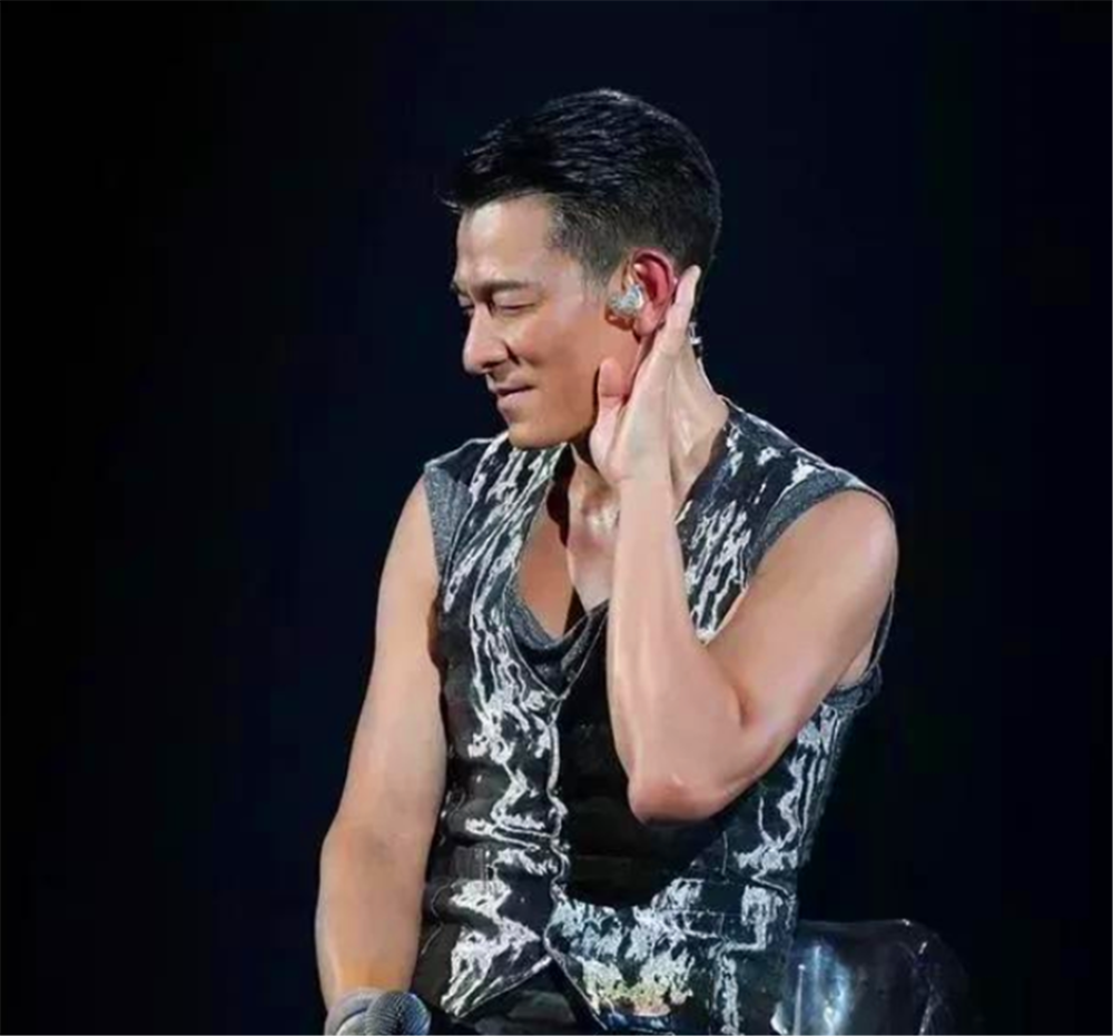 当年刘德华在东北真的差点出不来吗?怎么回事