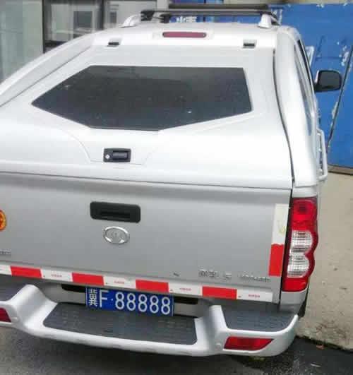 五个9的劳斯莱斯相比,还有一辆车就是号称保定市最低调的车,冀f五个8