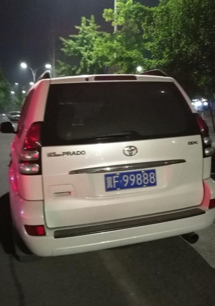 盘点保定街头哪些车牌最牛,bba烂大街,这辆皮卡比长城炮还拉风