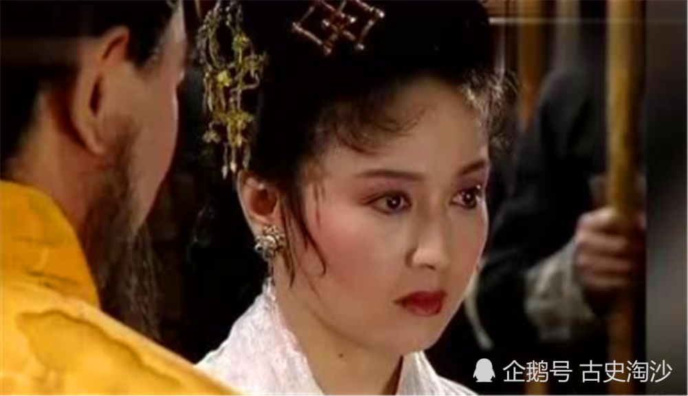 封张绣为扬武将军,并为儿子曹均娶了张绣的女儿.