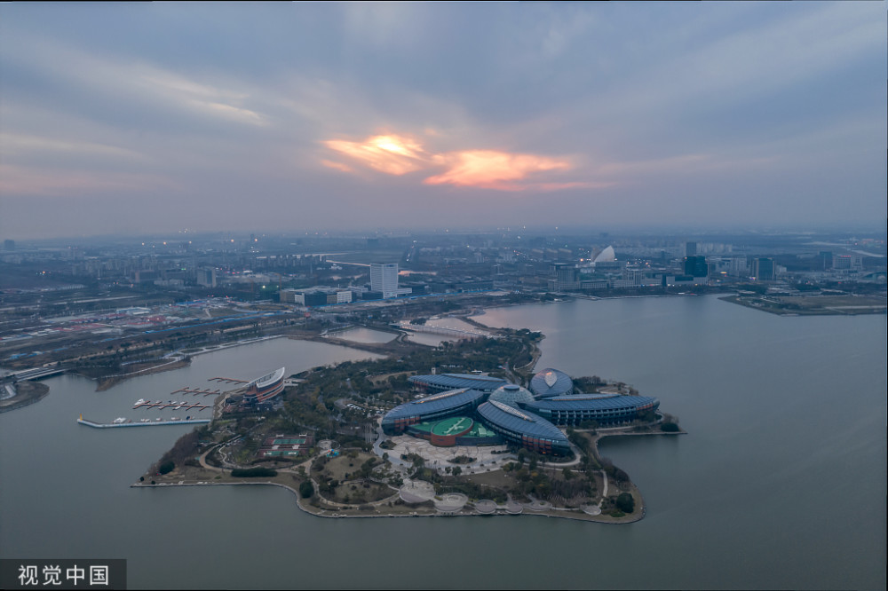 江苏县域经济有多强?看看昆山玉山镇,上海南汇惠南镇远非对手