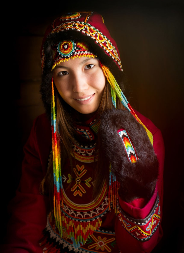 北极地气候恶劣,雅库特人一直过着游牧的生活,因为牲畜在一年大部分