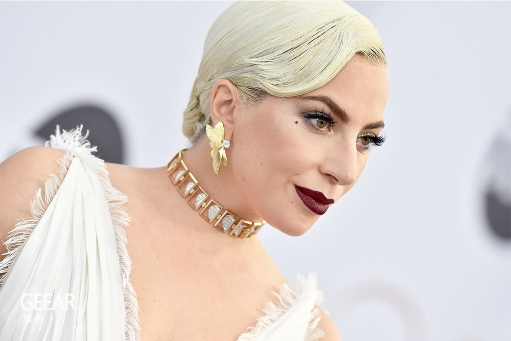 变美秘诀增强力量ladygaga坚持泡冰浴的习惯