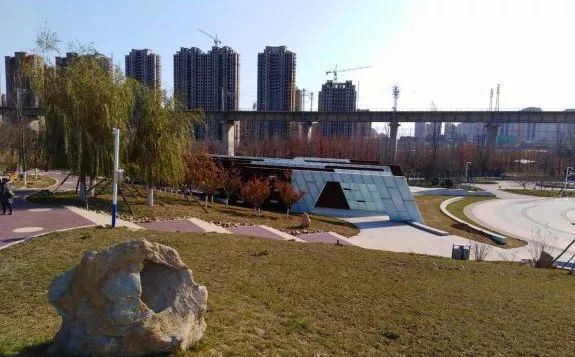 甘井子前关体育公园运动的世界健康的生活