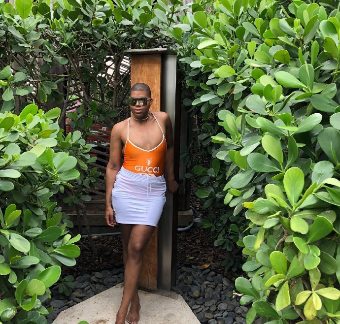 ej酱最新照曝光,网友:很妖很美!