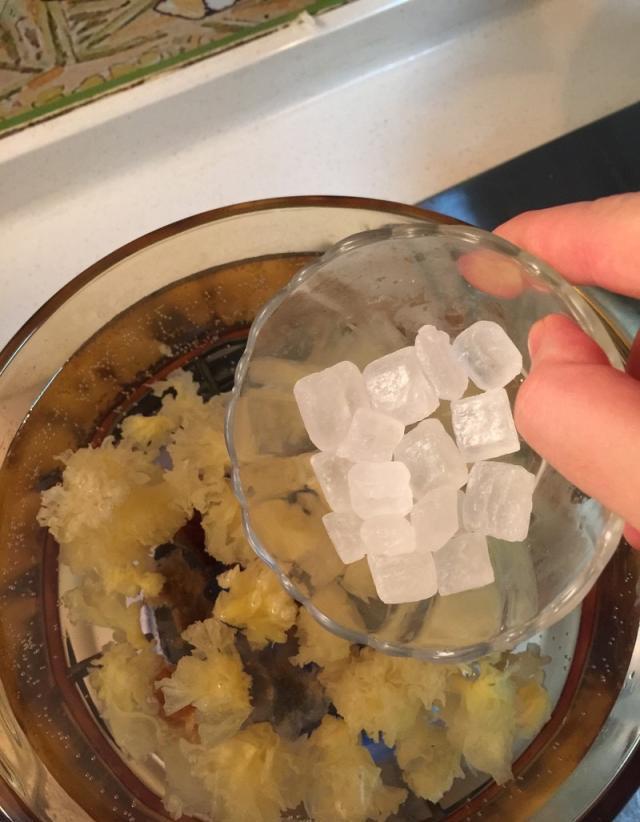 几块钱就能煮一锅,女人常喝这道润肺养颜羹,比天天敷面膜要强