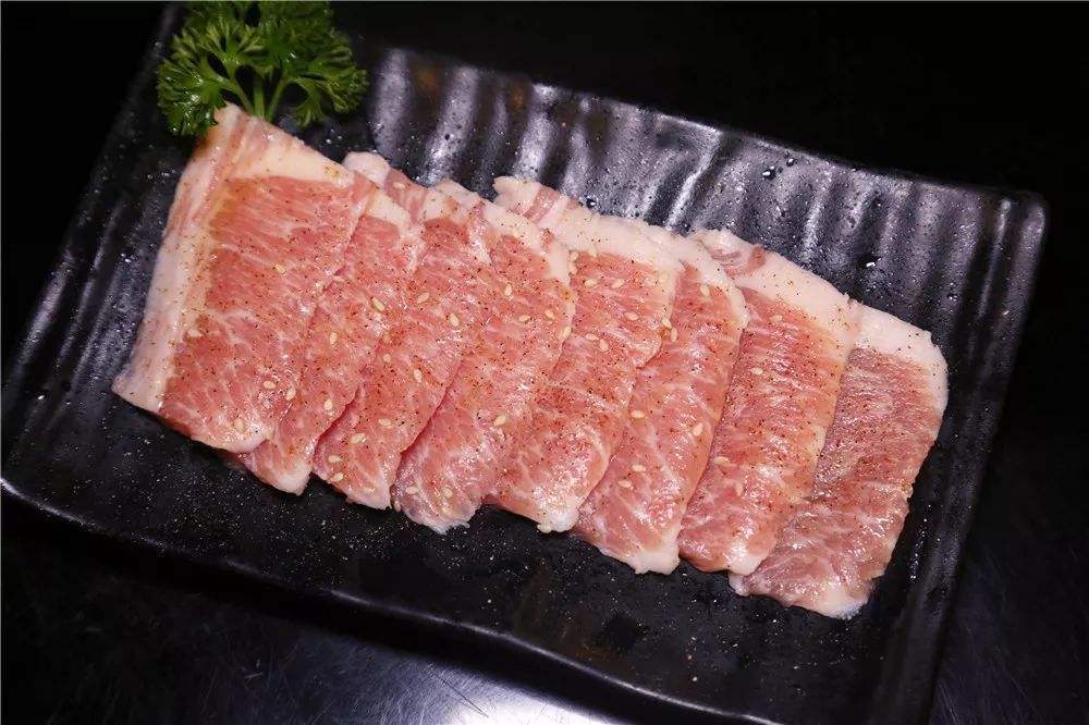 7个省猪价达20元/斤,猪身上有块肉被称为"黄金六两",卖得更贵