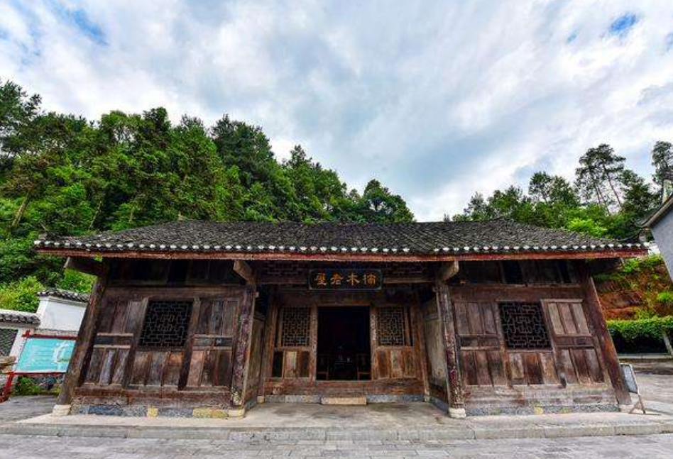 这个小房子价值七个亿?由金丝楠木打造而成,豪宅都没法比