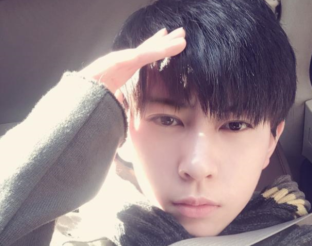 cos圈大佬熊祁颜值靠化妆?看到素颜照,我们都被骗了!