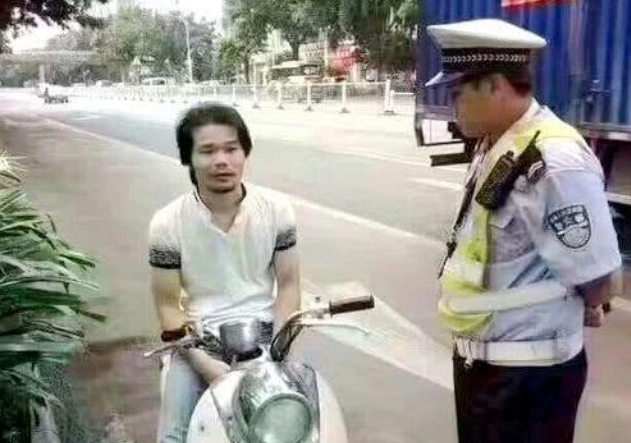 7年前,那个发誓这辈子都不可能打工的网红周