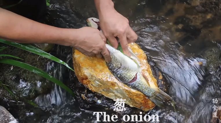 山东|山东有个大爷版李子柒！“玩木头”爆红海外！能造2600年前“鲁班凳”