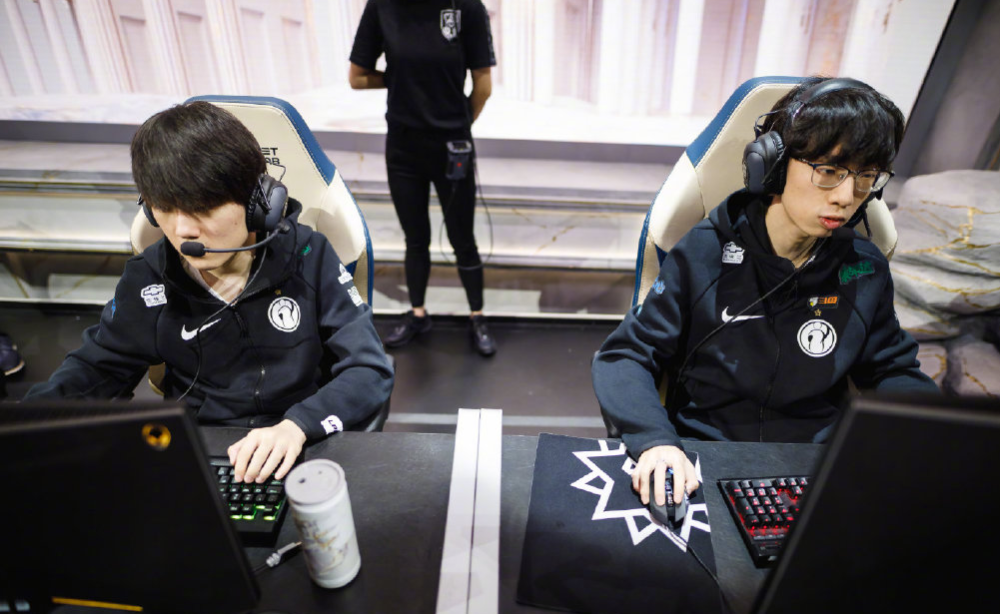 ig陆续公布新阵容,宝蓝粉丝想骂人,jackeylove粉丝却乐坏了!