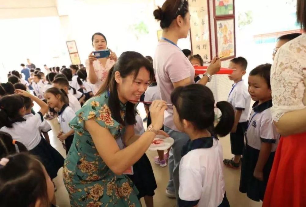 春風化雨潤物無聲默默耕耘孕育桃李番禺區東怡小學三年級怡美教師