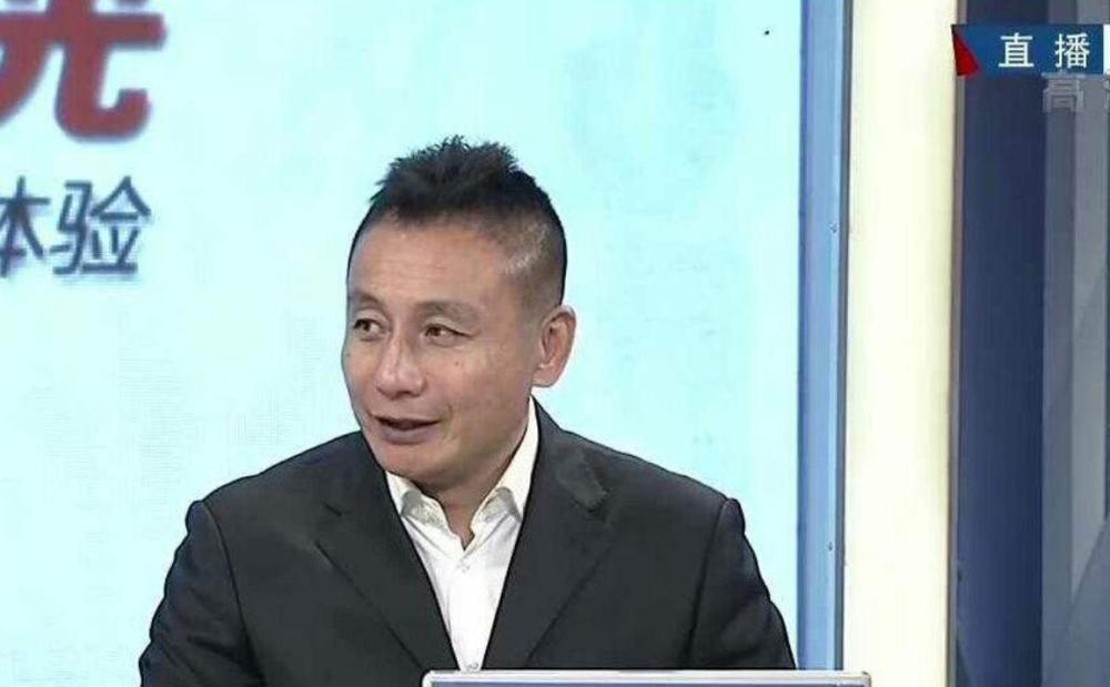 央视解说引球迷不满:宫磊不懂球!_腾讯新闻