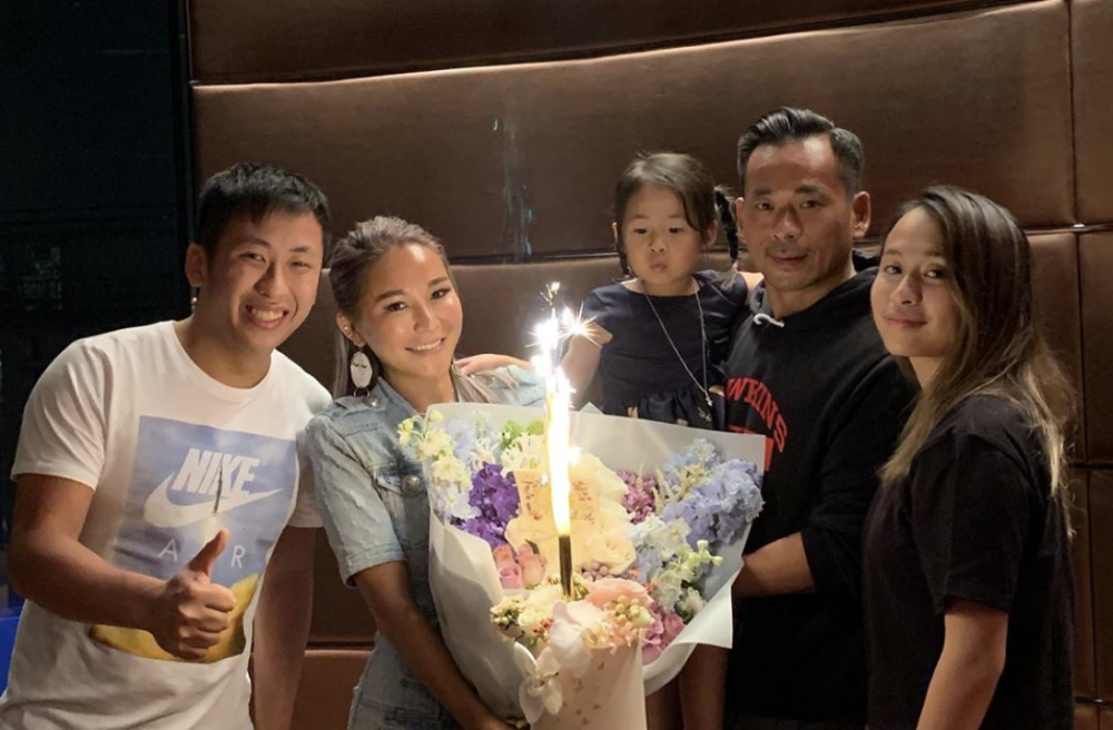 mandy|没分手！洗米华安排Mandy四母子移居泰国，方便“一家人”团聚