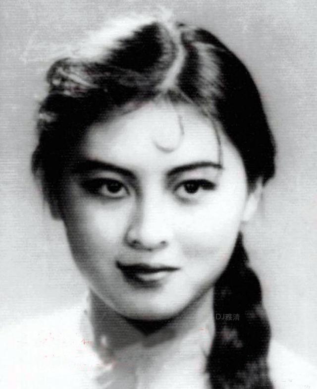 31张罕见老照片,真实记录杨丽坤短暂一生,美丽的银幕女神,58岁便去世