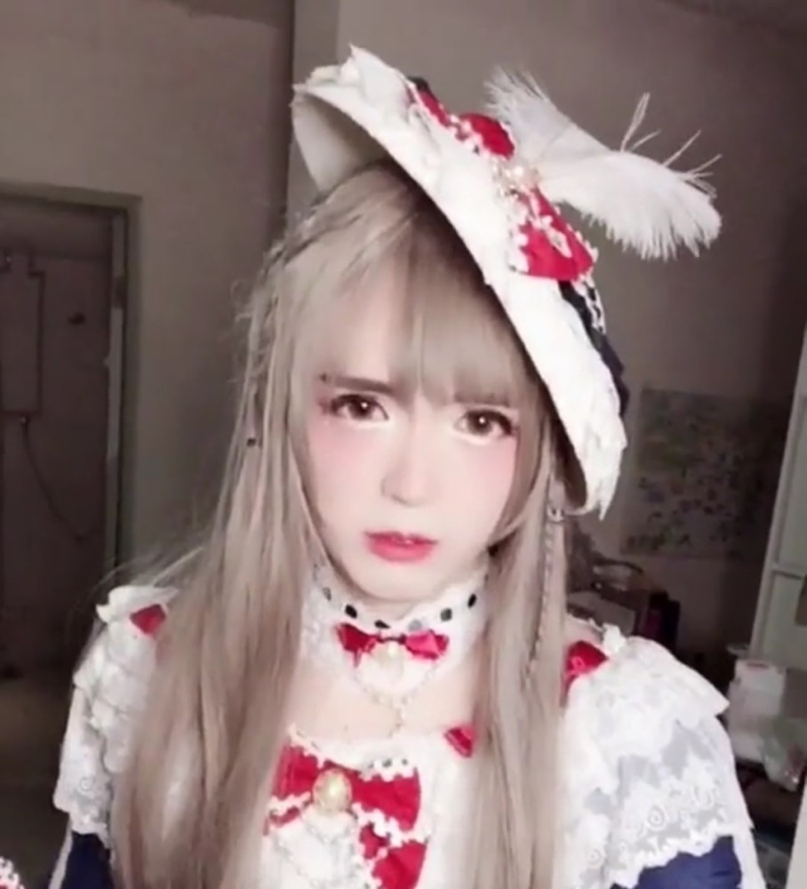 当女装大佬穿上lo裙比女人更有女人味认全谁是男的算我输