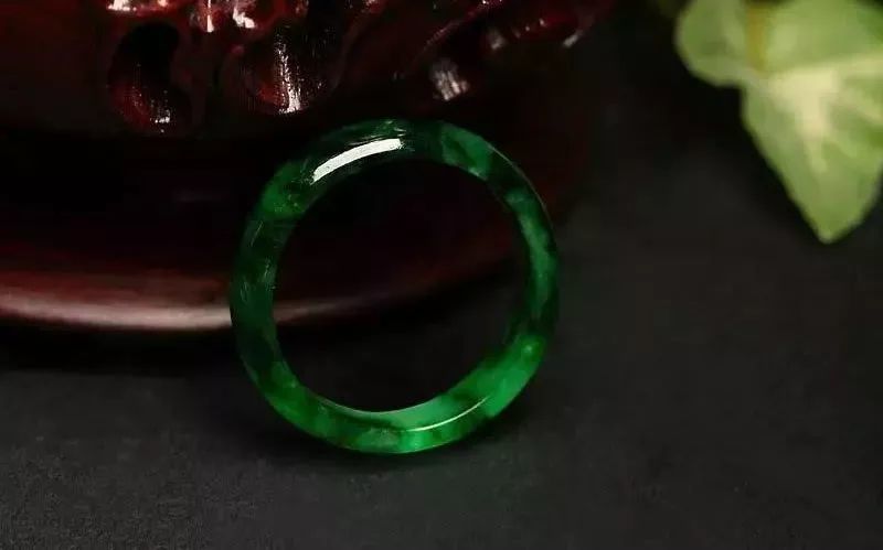 别嫌花青翡翠老气 戴得好就是时尚 碧泓翡翠第1542课 天天看点