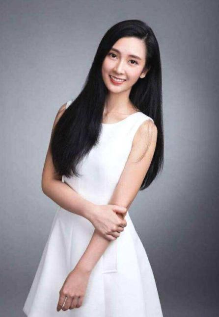 香港演员梁婉静和香港盈科高管李智康之女angel lee.