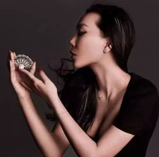 赌王千金,贝聿铭孙女……舞会都有谁