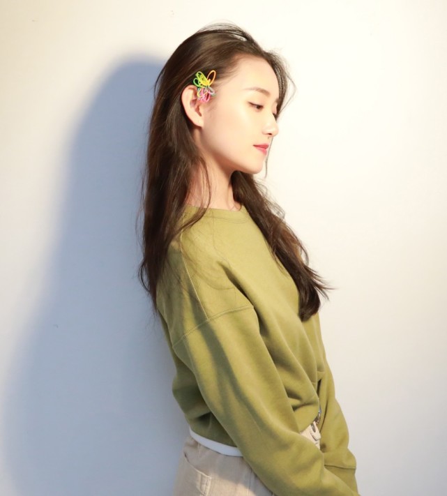 旋风少女金敏珠18岁了当她跳舞抬脚的时候男友粉沸腾了