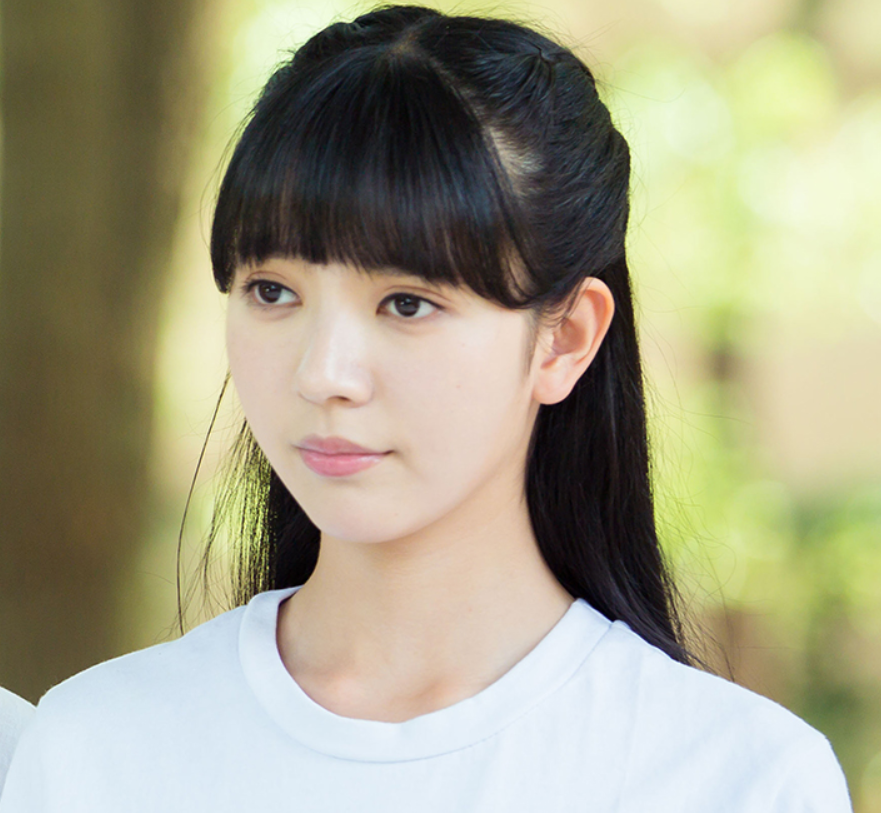 在当初2015年版本的《巴啦啦小魔仙之音符之谜》中,雨婷儿扮演的是"魔