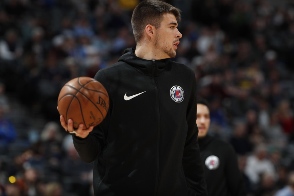 难为里帅了,快船就诺阿一个中锋怎么跟湖人斗?