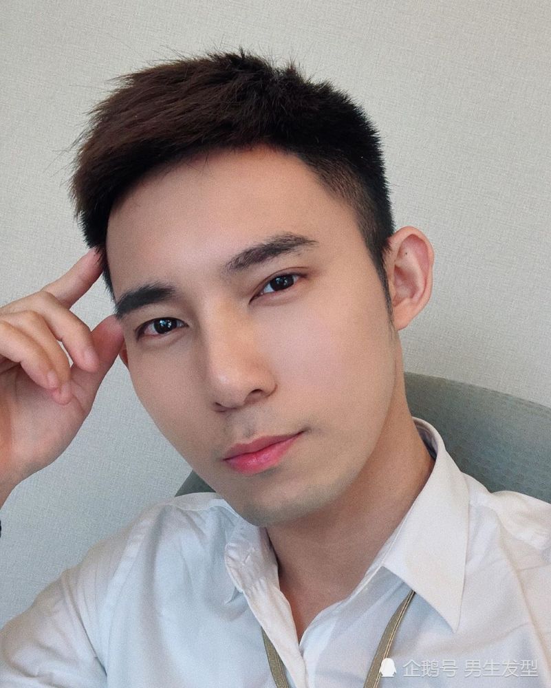 男生留短发能帅到什么程度这3款发型最适合年轻的小哥哥