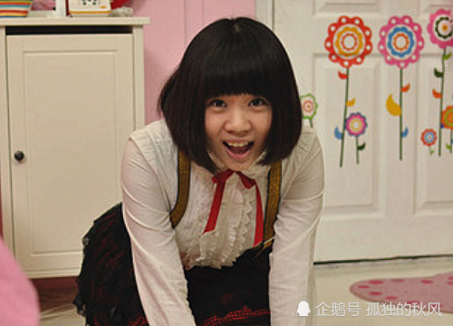 还记得《疯丫头》爆米花吗,当她掀起刘海后,粉丝才懂啥叫"御姐"