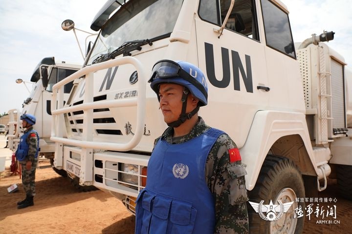 中国第三批赴苏丹达尔富尔维和直升机分队高标准通过联合国装备核查