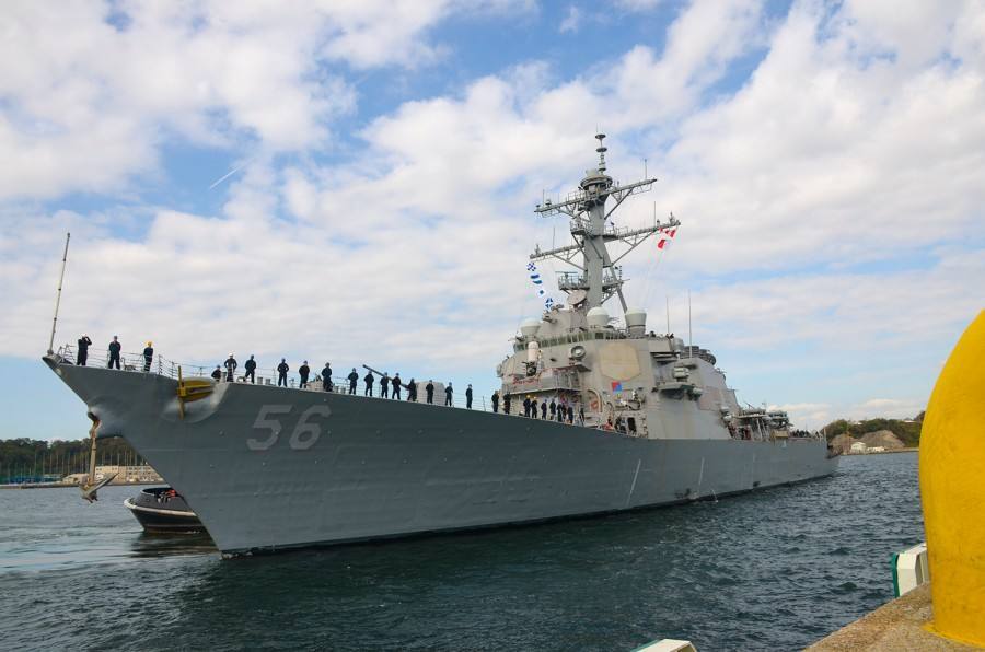 10月28日,美国海军第七舰队宣布,伯克级宙斯盾驱逐舰"麦凯恩"号已经