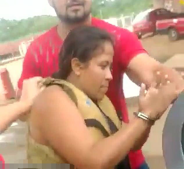 13岁女孩杀死怀孕姐姐剖腹拿出胎儿转手送人