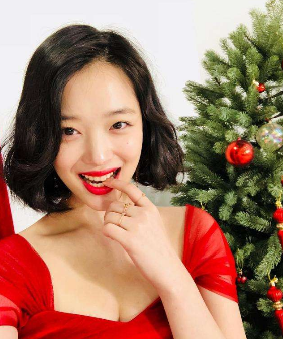 前世今生崔雪莉撞脸末代皇后婉容并且两人都患有抑郁症