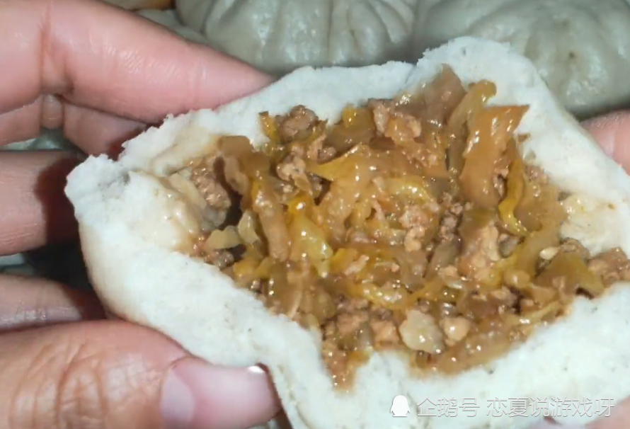 东北酸菜大包子来啦,个个松软不塌陷,酸香开胃非常好吃