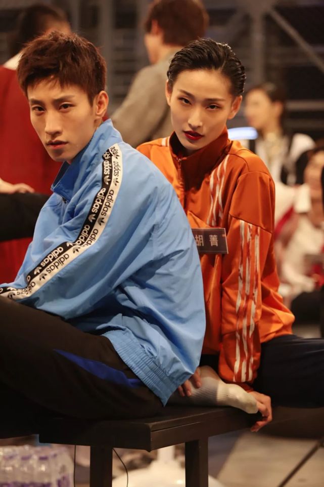 《舞蹈风暴》变时尚大片拍摄现场 胡菁张渊博展超模高级感