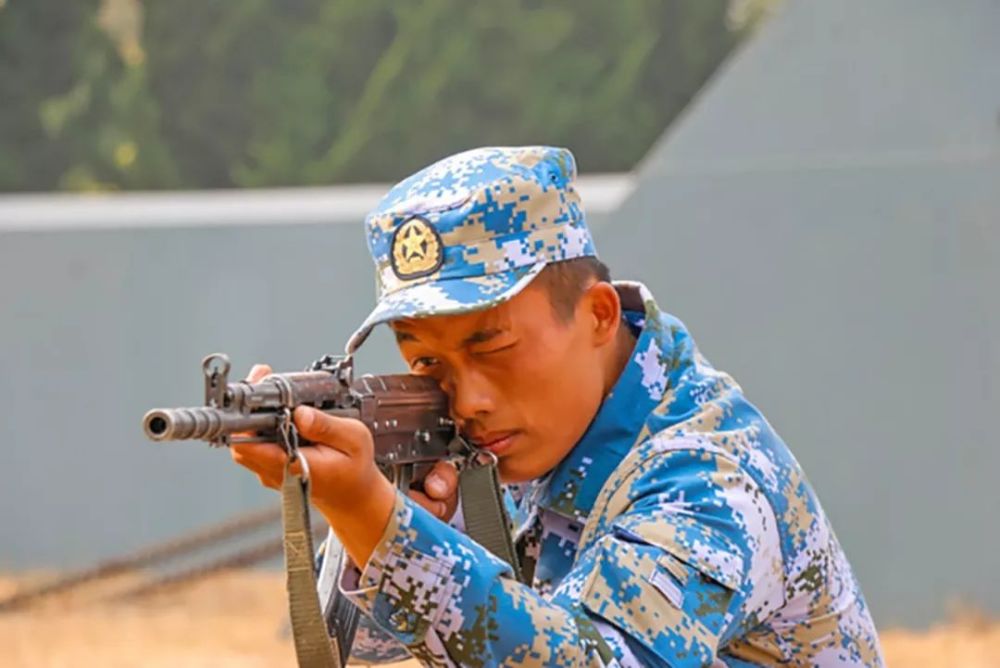 这里来了30多名二次入伍的"老"新兵,"二刷"军营到底为了啥