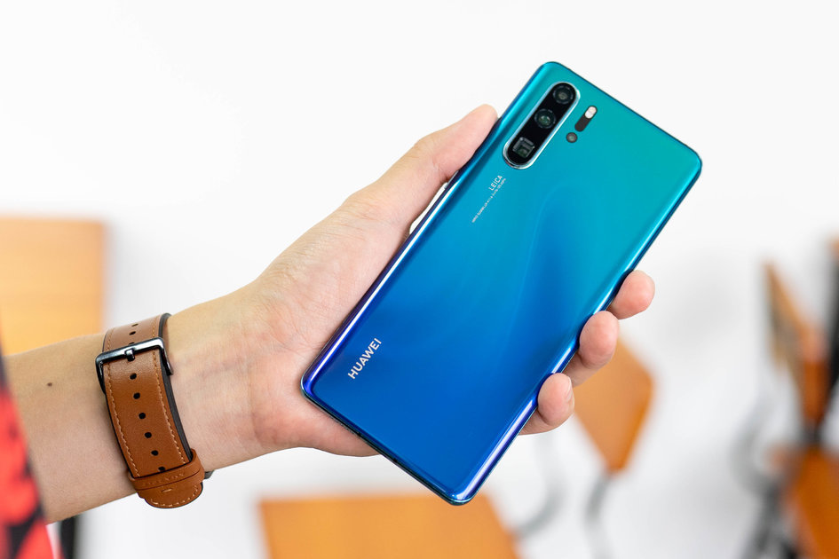 变焦模糊不用愁,这四款手机都能望远