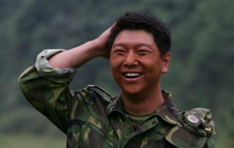 《士兵突击》草原五班看似搞笑,实则苦中作乐,他来后改变了一切