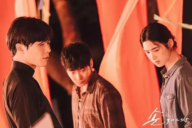 韩剧版驱魔人第一集恐怖又刺激有颜值有演技故事还走心