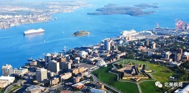 在加拿大上大学要花多少钱?附:加拿大部分高校