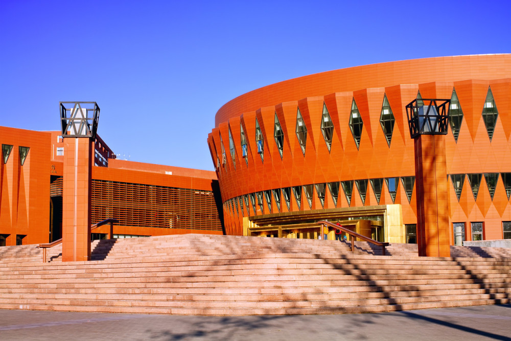 钟南山赞成复课半数大学生日均阅读不足1小时