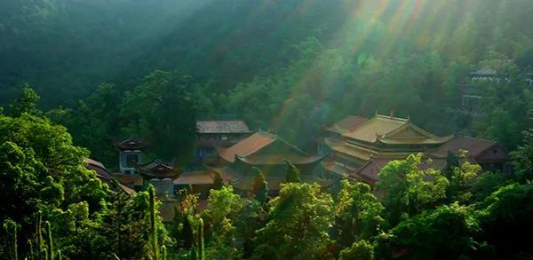 青原山景區是國家4a級旅遊景區,為國家生態旅遊示範區和國家級水利