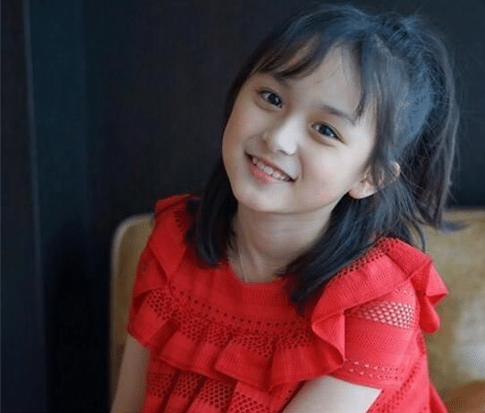 她因太漂亮被网友禁止整容万万没想到长大后成这样