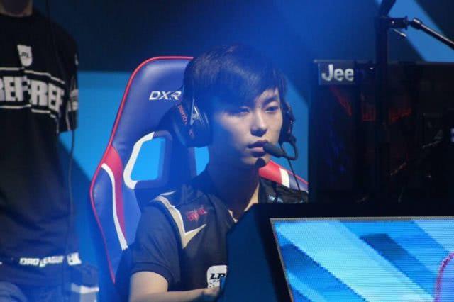 童扬登顶云顶之弈国服第一宝座，他的传奇仍在继续