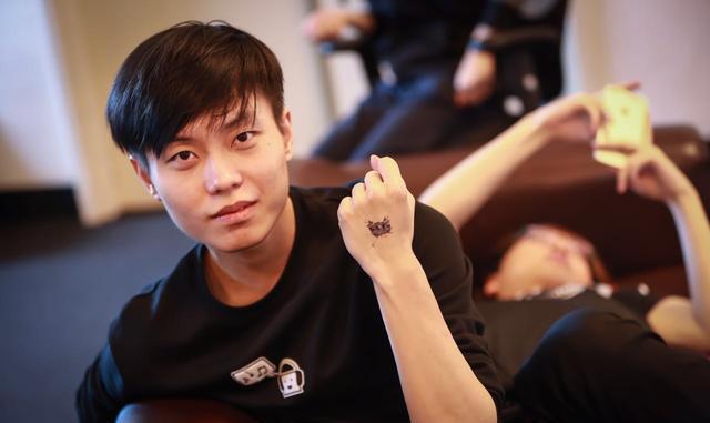 童扬登顶云顶之弈国服第一宝座，他的传奇仍在继续