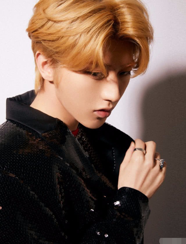 范丞丞说蔡徐坤不容易,他的音乐作品是一个标